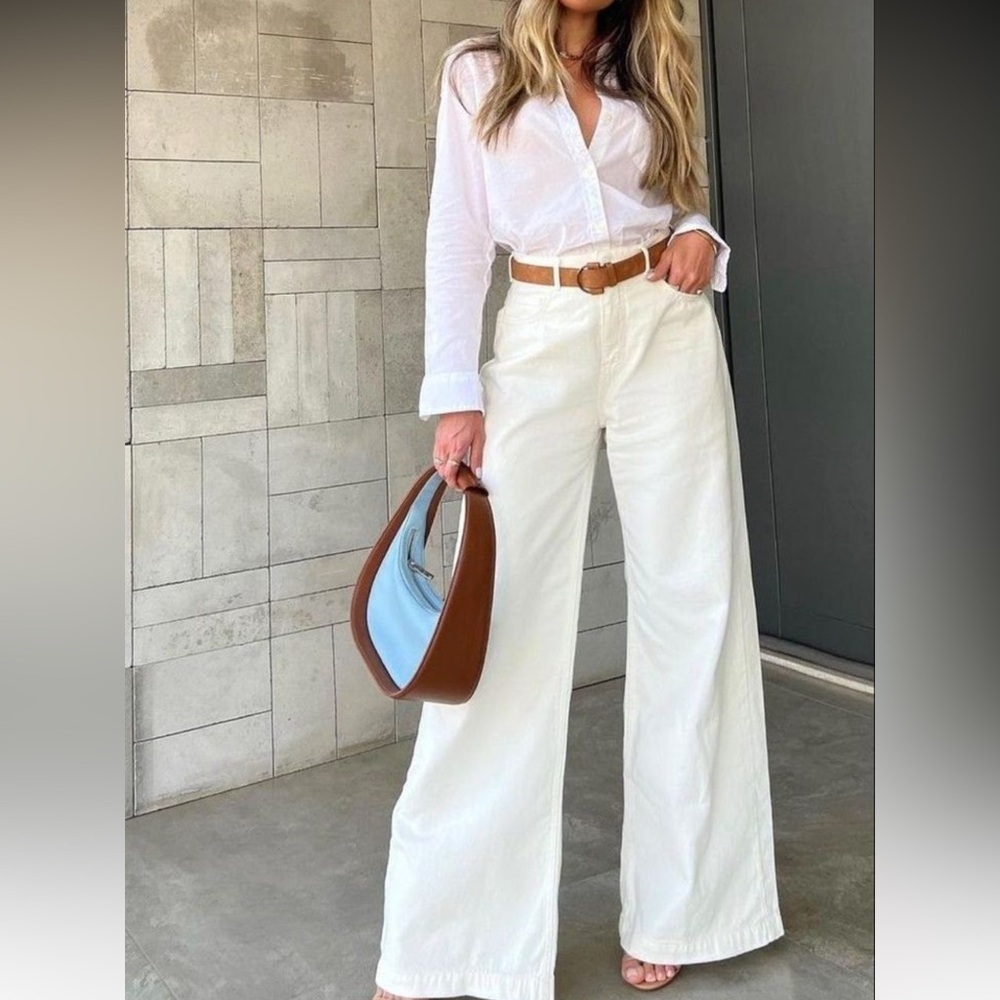 Express crisp white extreme high rise wide leg jeans